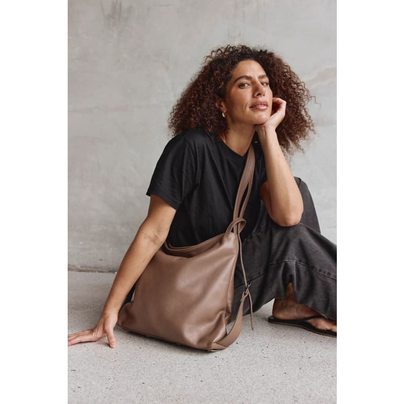 Bella 3-1 Convertible Bag | Milk Chocolate