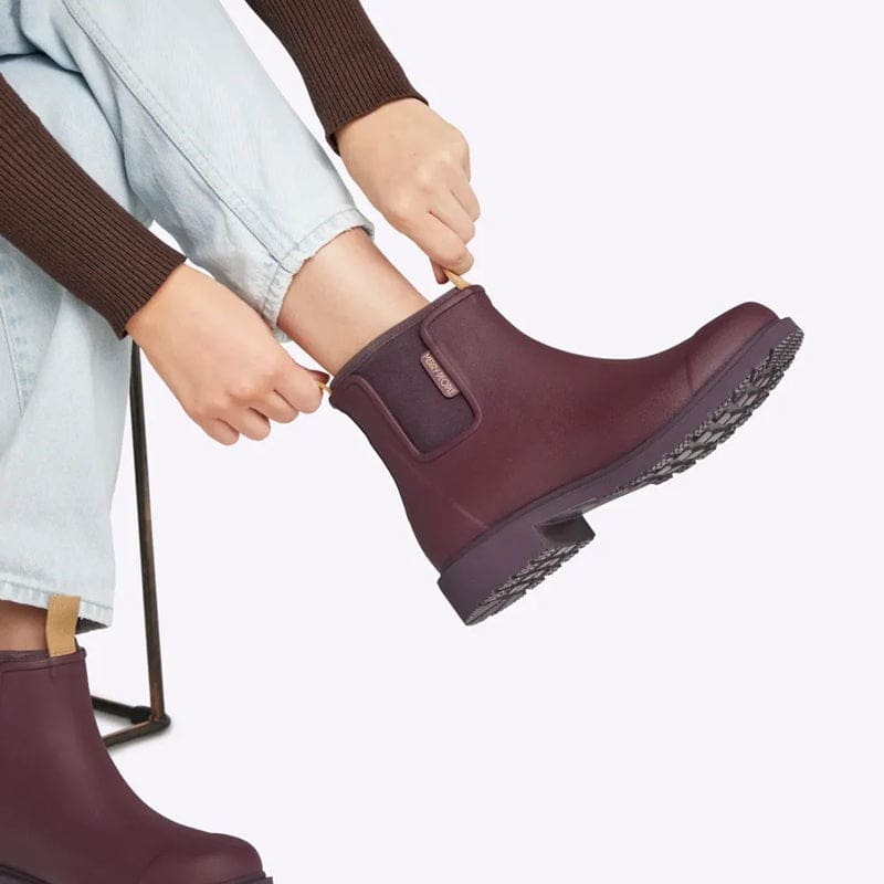 Bobbi Boot Enhanced Traction | Dark Cherry - Accessories
