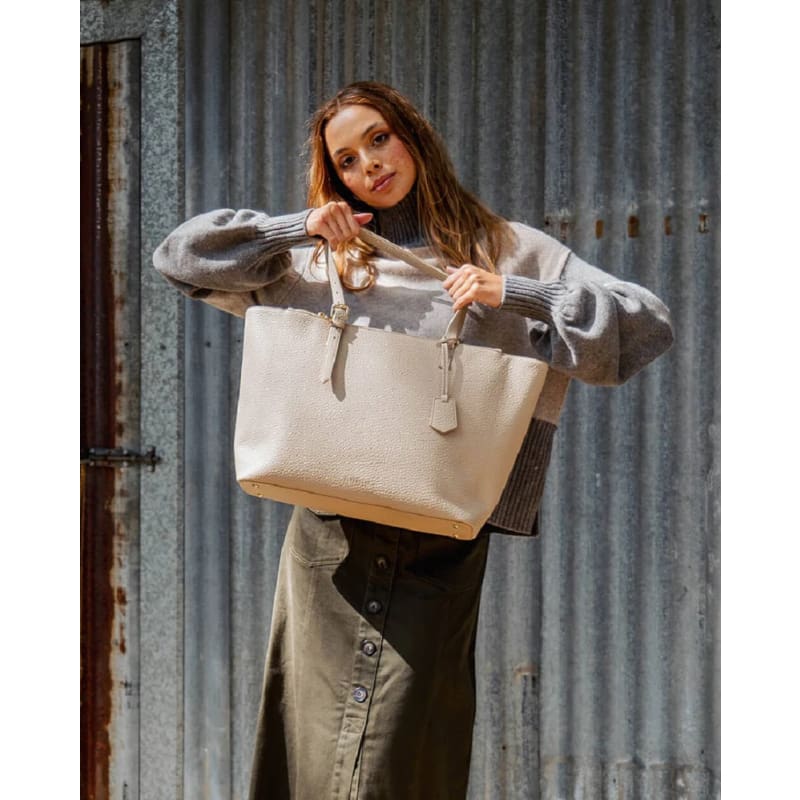 Carmine Tote Oyster - Accessories