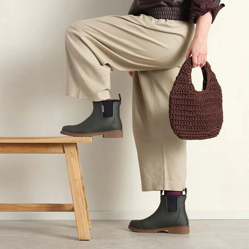 Bobbi Boot Enhanced Traction | Charcoal