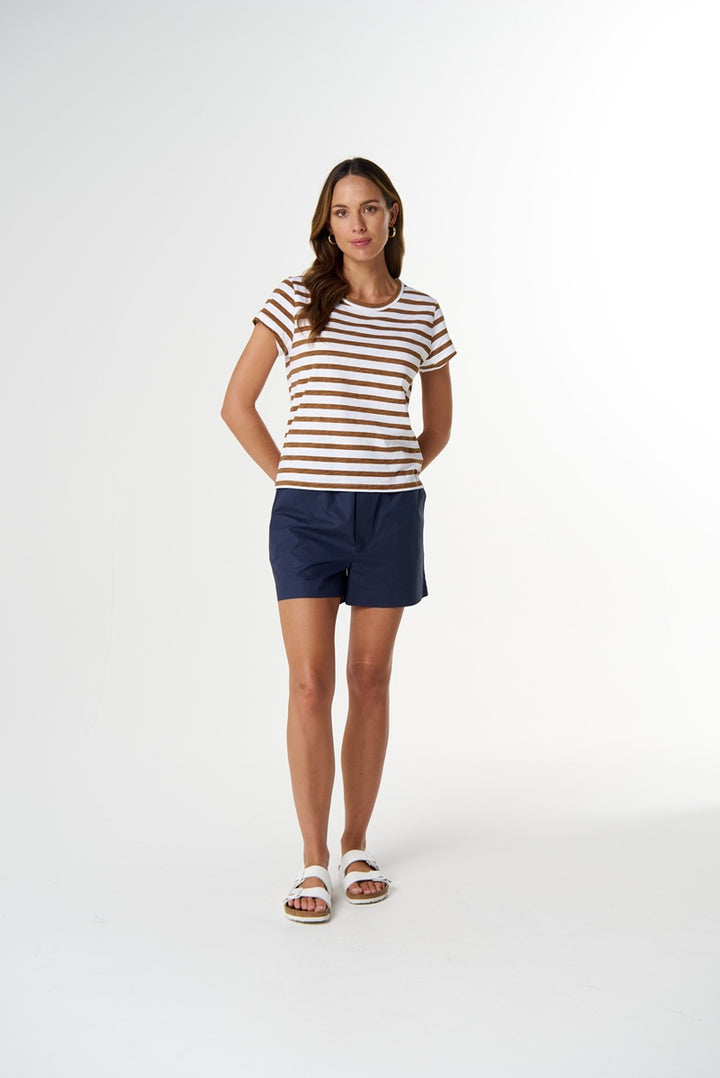 The Straight Cut Basic Tee White & Fox | C1378