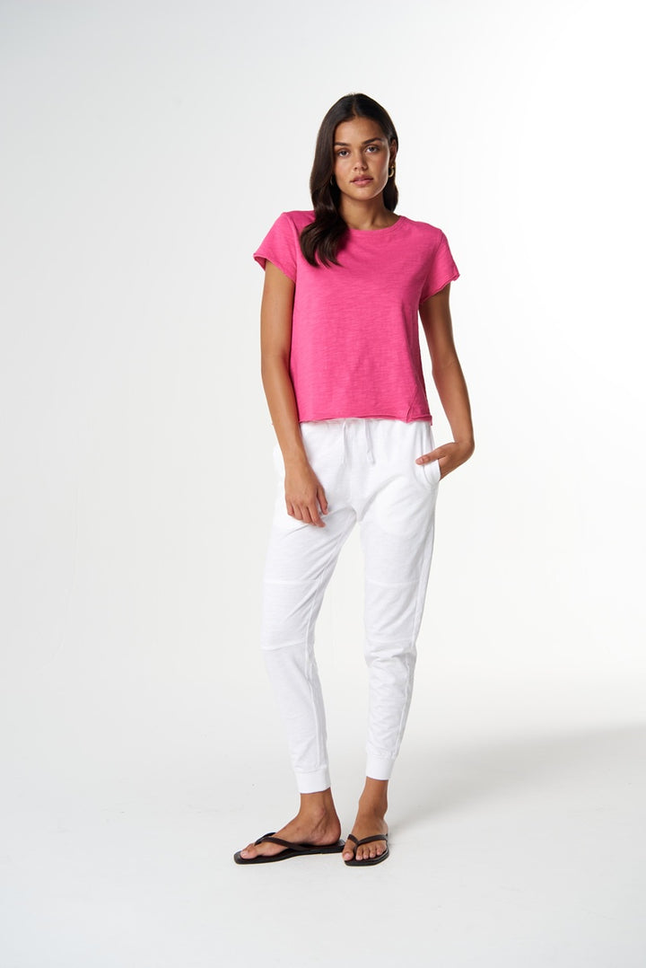 Front Split Tee Carmine Rose | C1384