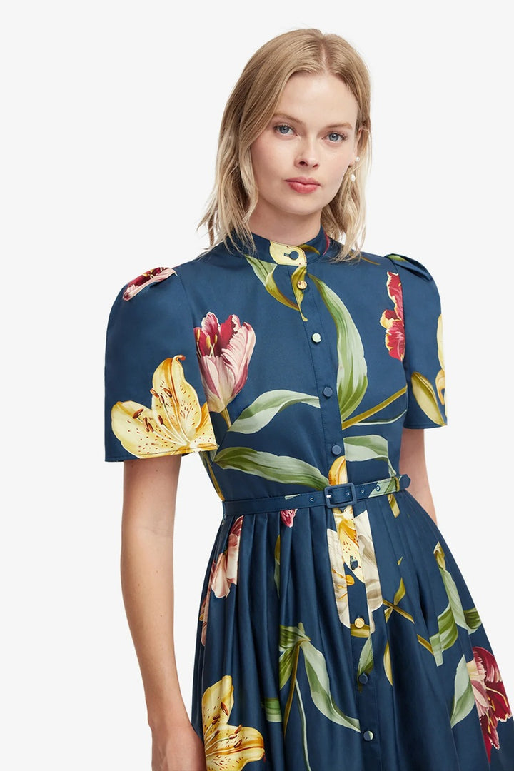 Bianca Short Sleeve Midi Dress | Lilly Print in Indigo