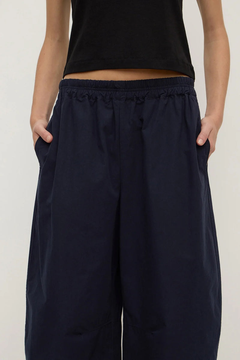 Lola Barrel Pant | Navy
