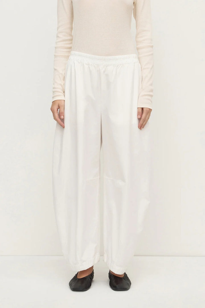 Lola Barrel Pant | White
