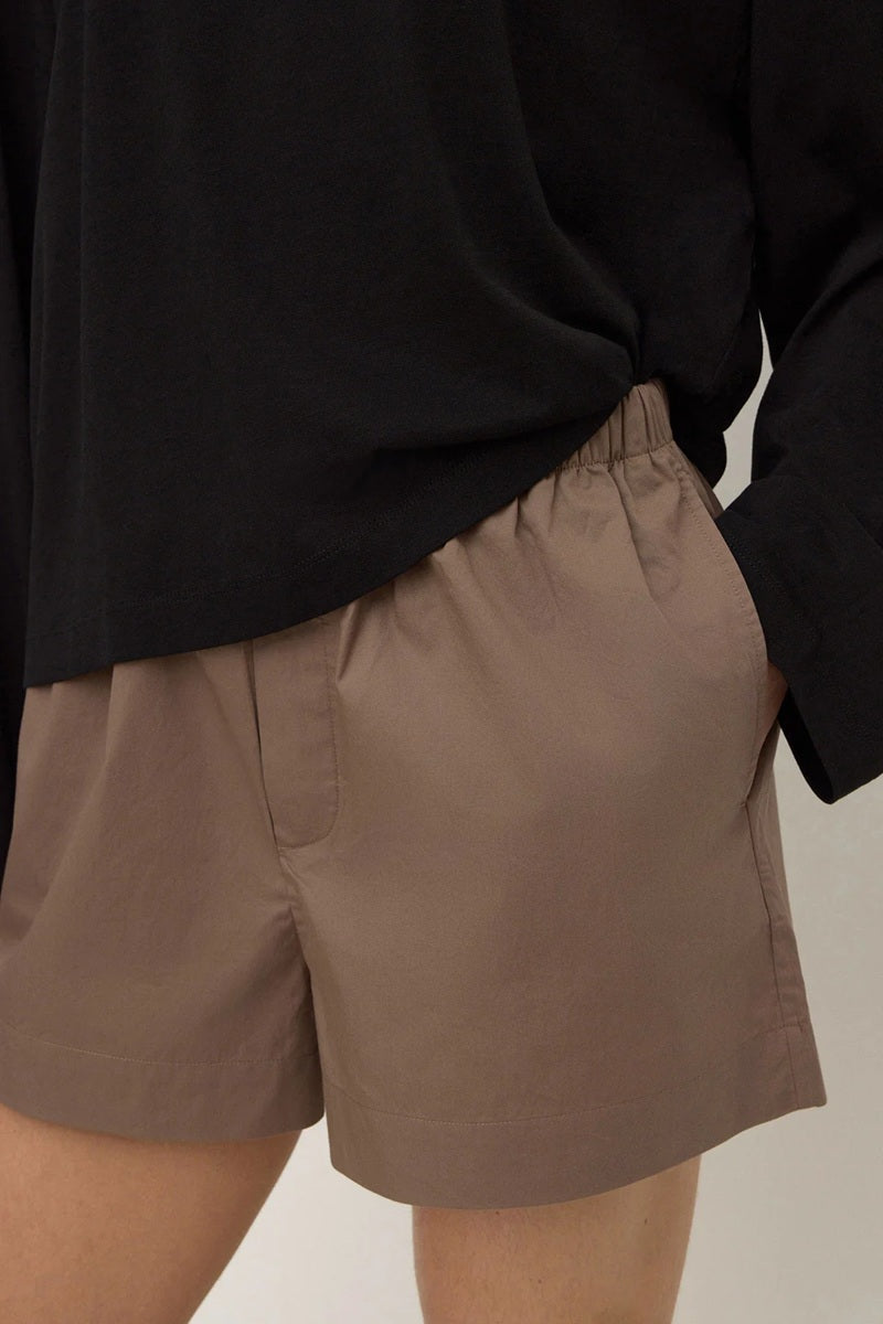 Micha Poplin Short | Dark Sand