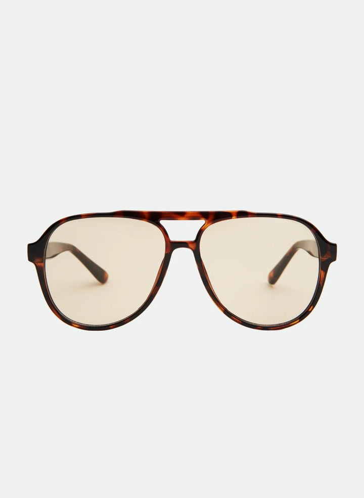 Stevie | Tort & Brown