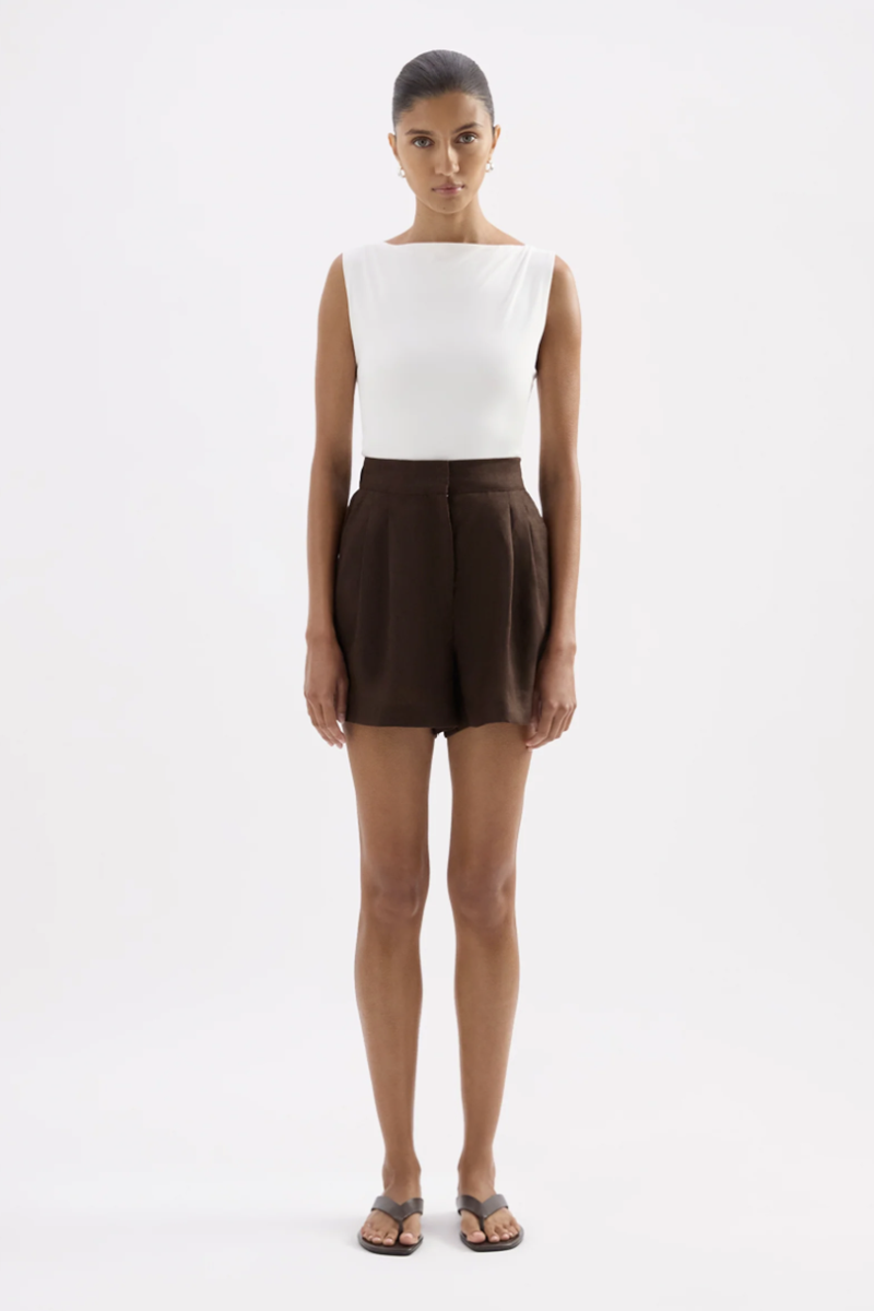 Thilda Tailored Short | Chocolate