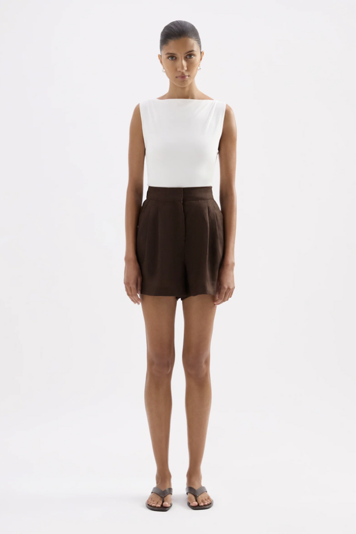 Thilda Tailored Short | Chocolate