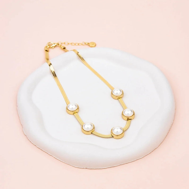 Yellow Gold Wide Snake Chain With Pearls Necklace | Short