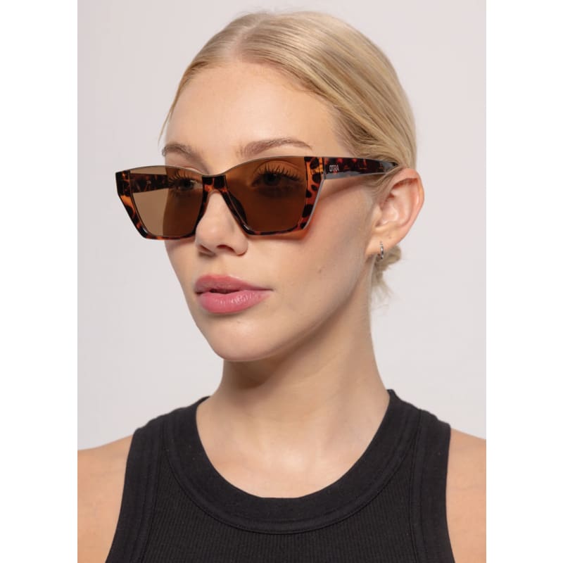 Belle | Tort & Brown Accessories