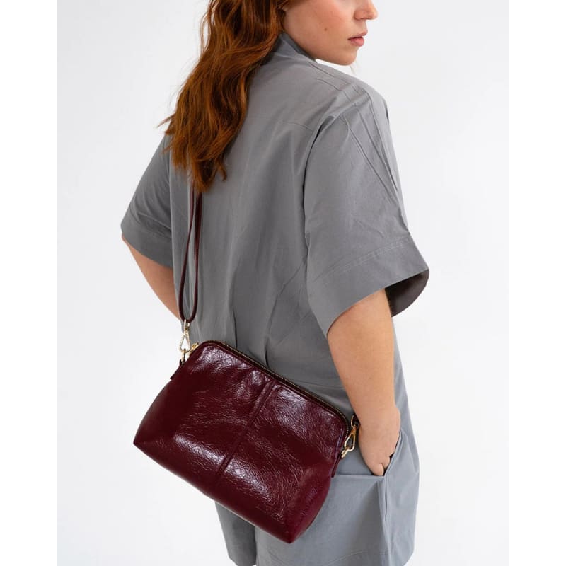 Burbank Crossbody Large | Burgundy Crinkle - Accessories