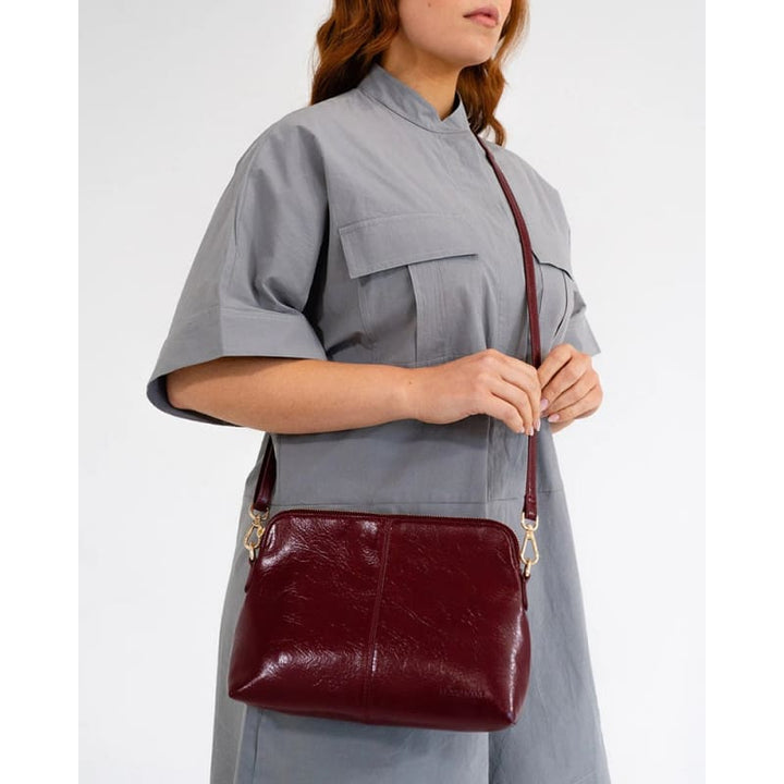 Burbank Crossbody Large | Burgundy Crinkle - Accessories