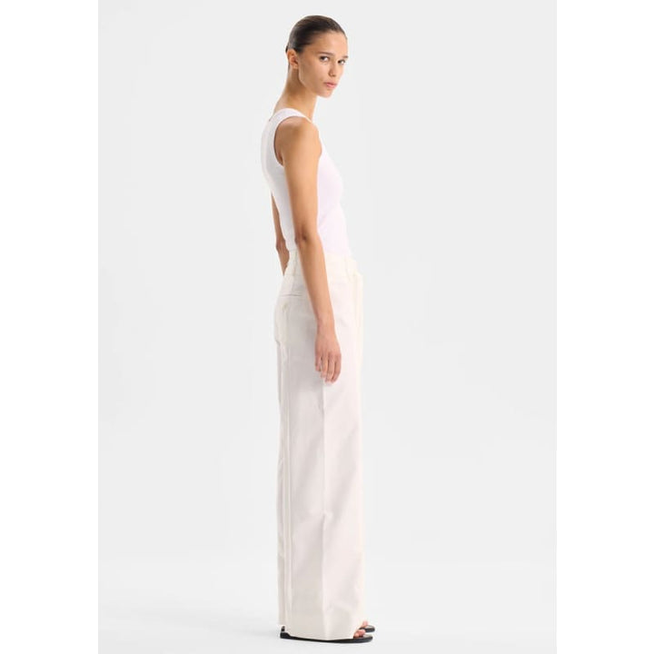 Elliott Pant | White Bottoms