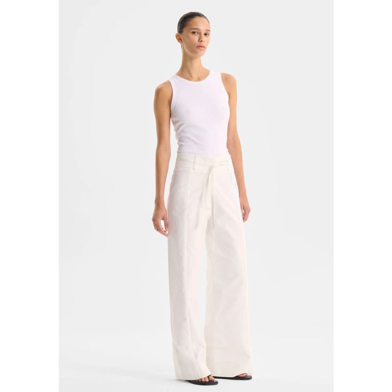 Elliott Pant | White Bottoms