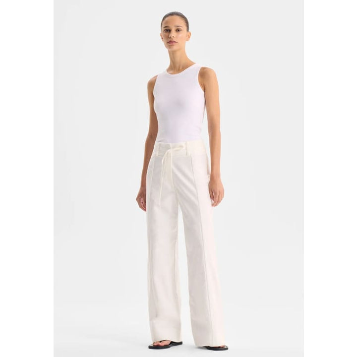 Elliott Pant | White Bottoms