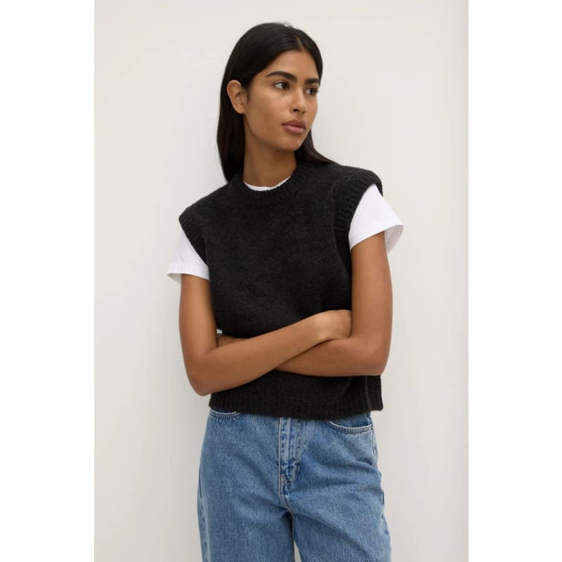 Everly Knit Vest| Black - Knitwear