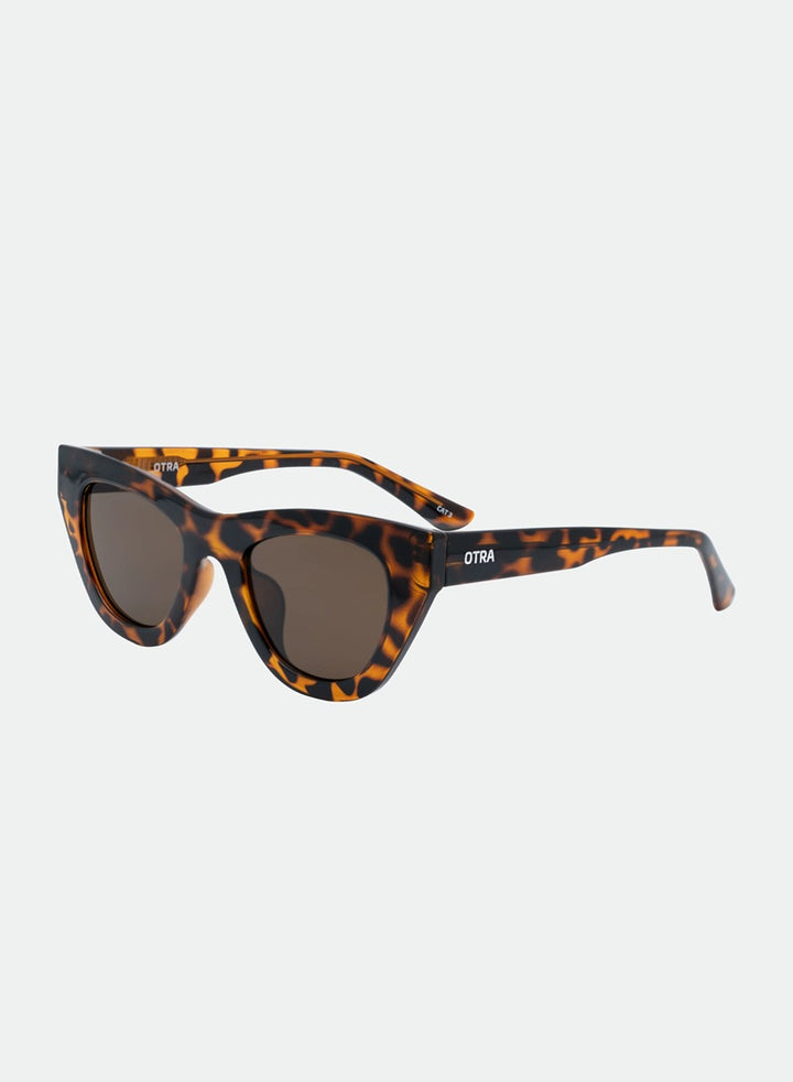Kinni | Tort & Brown