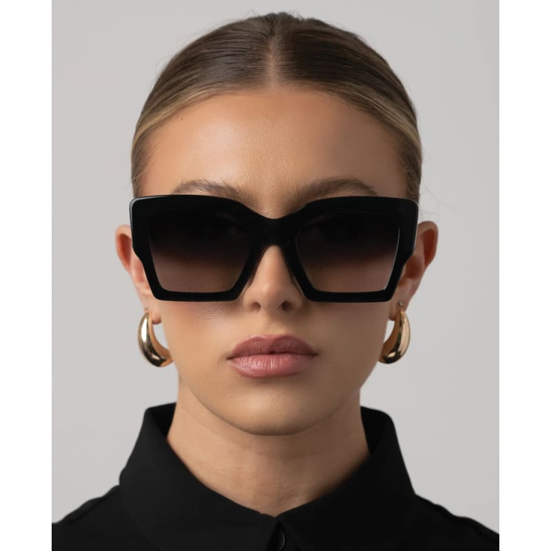 Pipa | Black & Smoke Fade Accessories