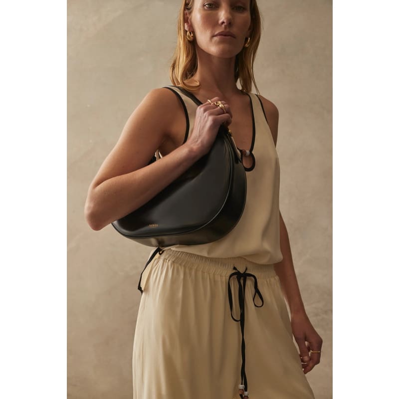The Pilarre | Black - Accessories