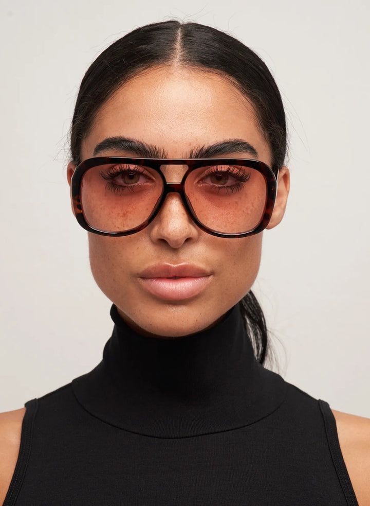 Yara | Tort & Pink Fade